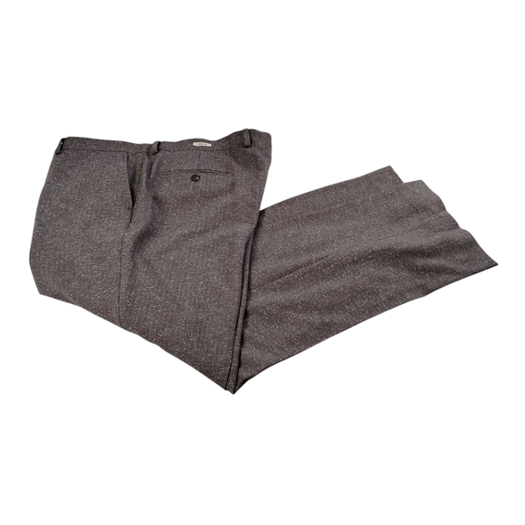 Joseph Abboud Gray Suit, Jacket 44L, Pants 40Wx30 - Picture 4 of 16